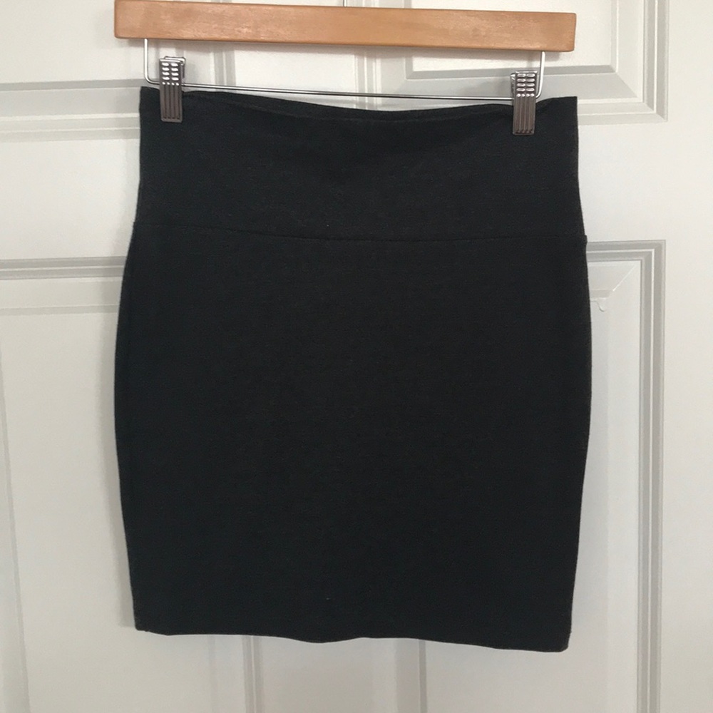 Gray fitted mini skirt